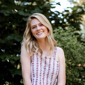 Meet your Posher, Janelle